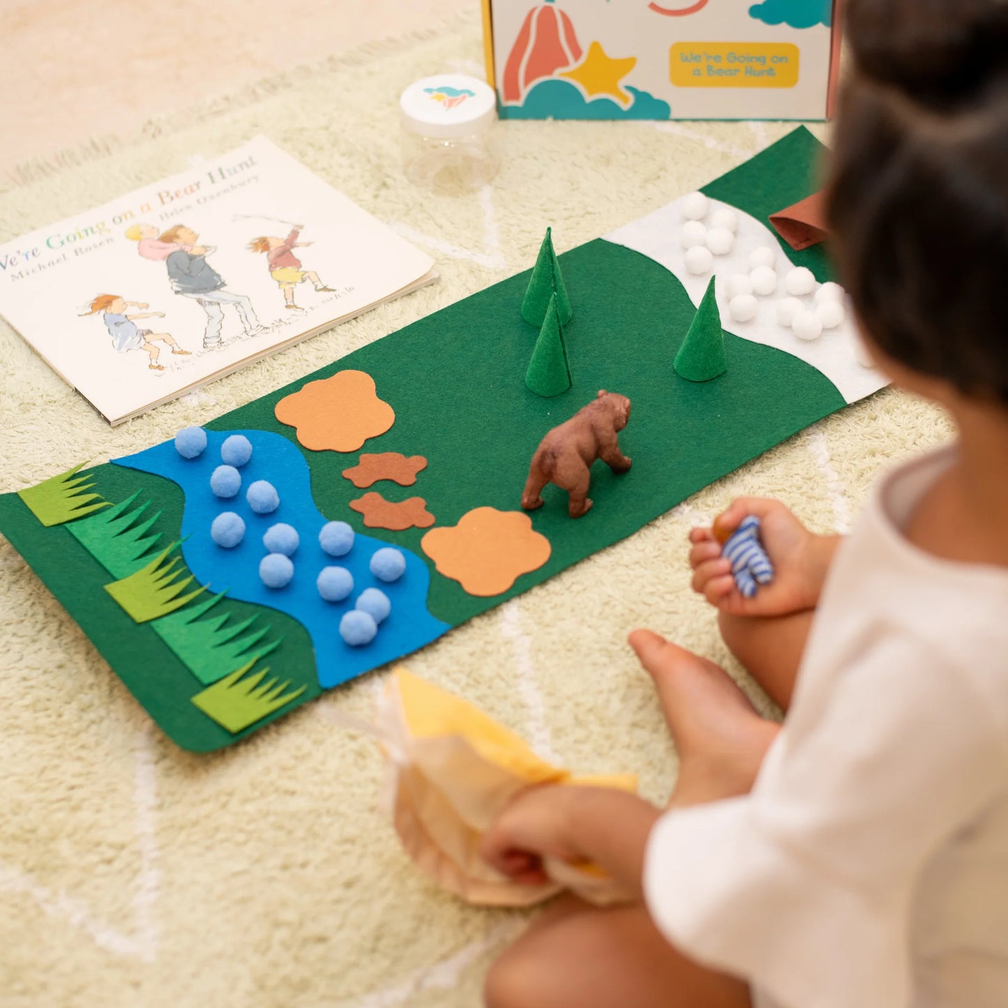 Star Papaya- We're Going on a Bear Hunt StoryBox