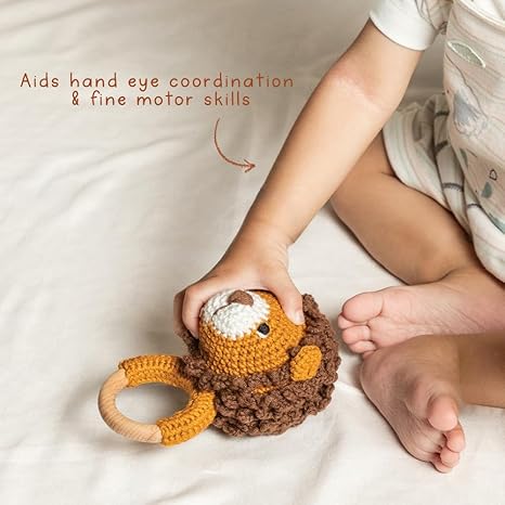 Gubbachhi- Rattle with Cream Swaddle Gift Set - Aaram Parents