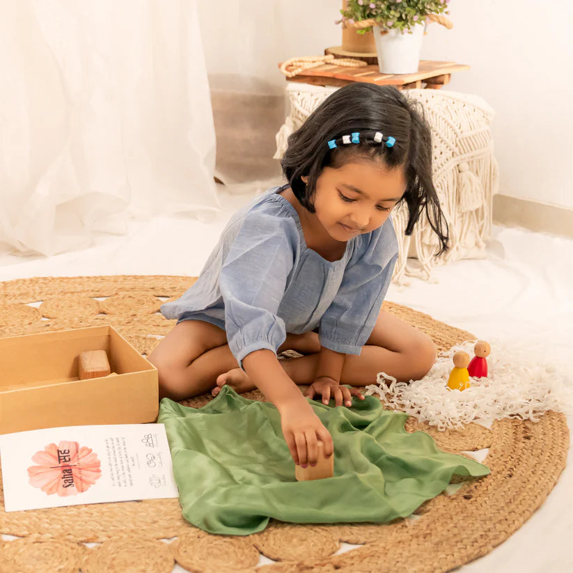 Saha- Blossom and Meadow Playsilk Set - Open-ended toys