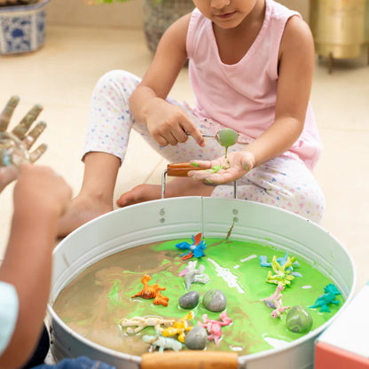 Star Papaya- Dinosaurs in Muddy Puddles SensoryBox