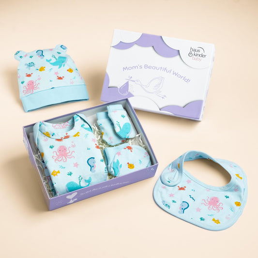 Haus and Kinder Baby Gift Set - Pack of 5 (Bundle With Onesie, Bib, Cap, Mittens & Booties) 2 Variants