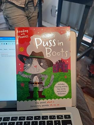 Reading With Phonics: Puss In Boots - Aaram Parents