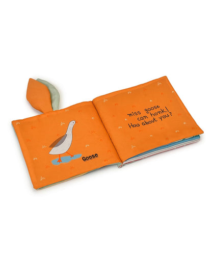 Mi Arcus Farm Animals Newborn Activity Soft Book with 3D Elements, Noisy Paper Effect,Early Development Travel Toys, Woven Activity Book/Travel Toy