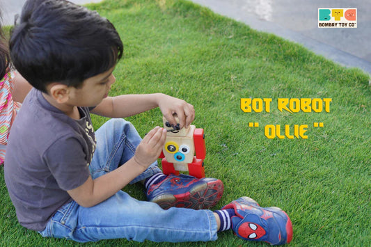 Bombay Toy Co - Wooden Robot STEM Toy - Ollie